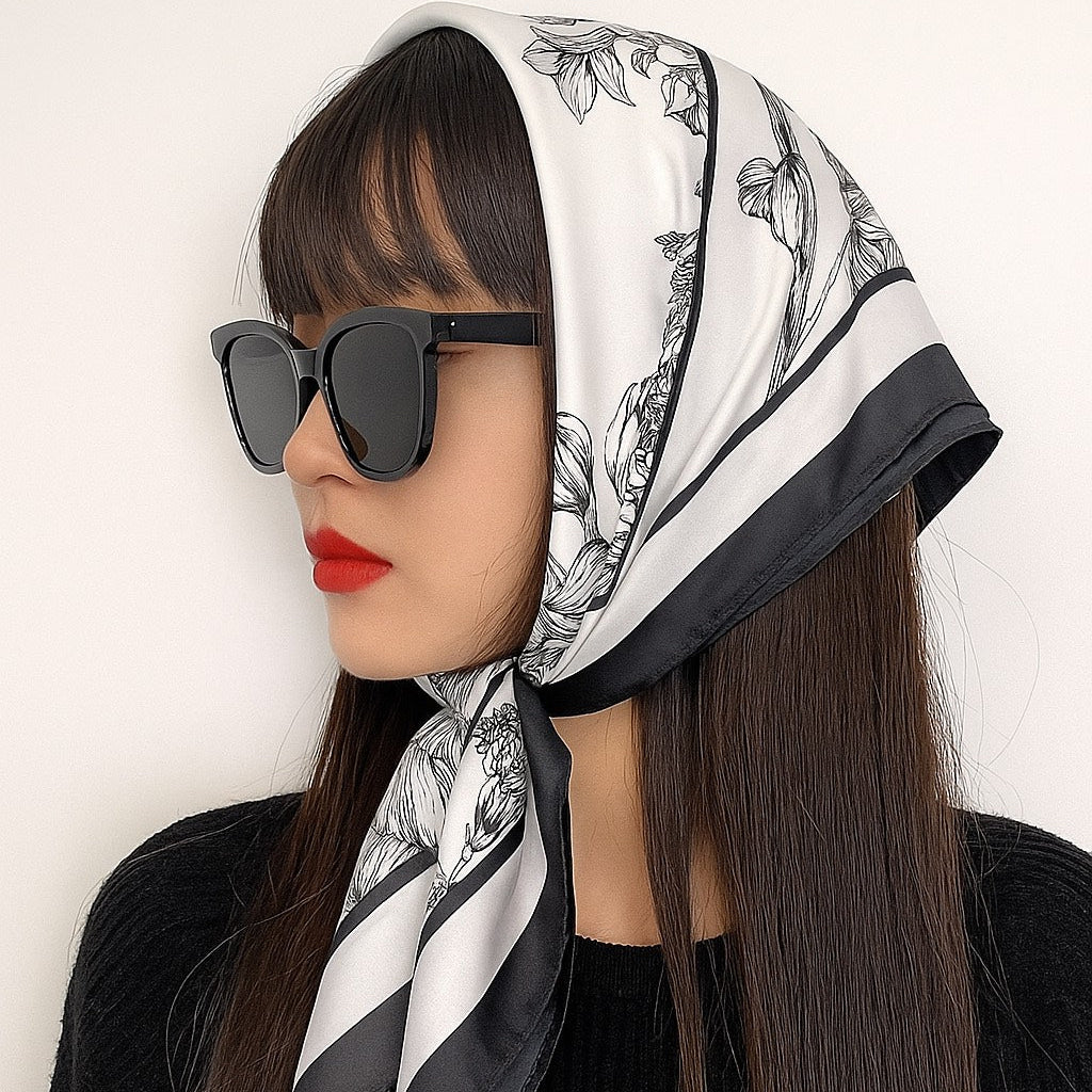 Pañoleta Black Roses